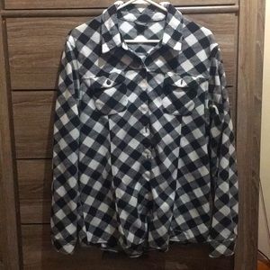 women’s size large button up sleep shirt